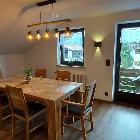 Muller's Landhaus شقة